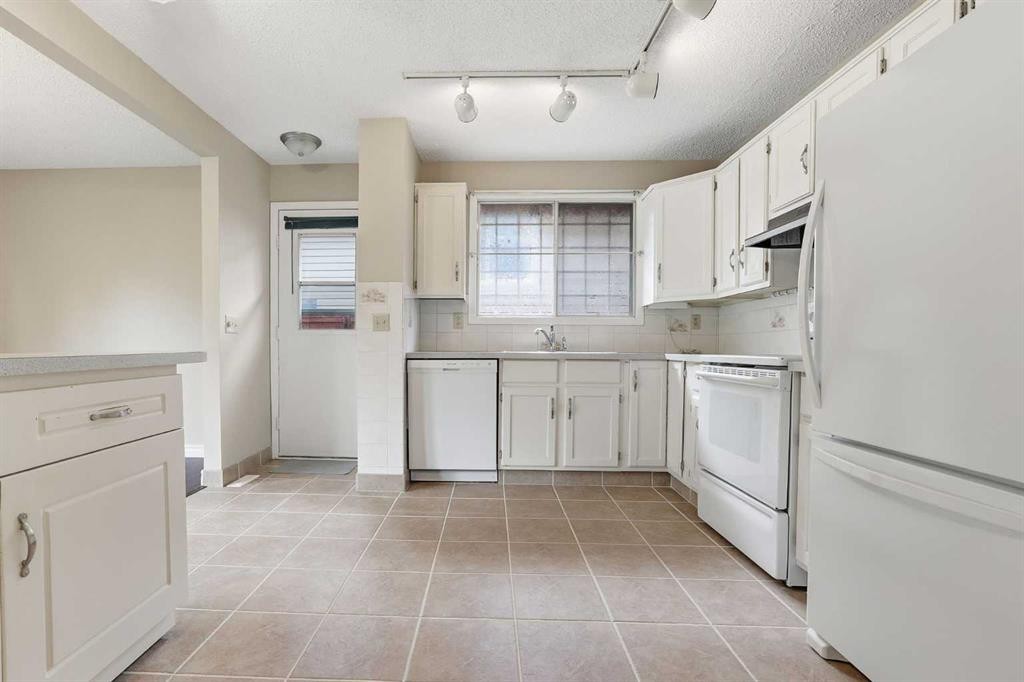 471 Berkley Crescent Nw, Calgary, AB