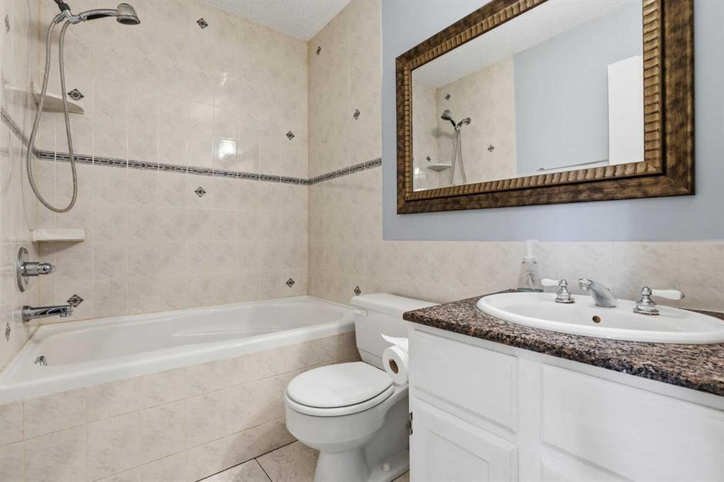 471 Berkley Crescent Nw, Calgary, AB