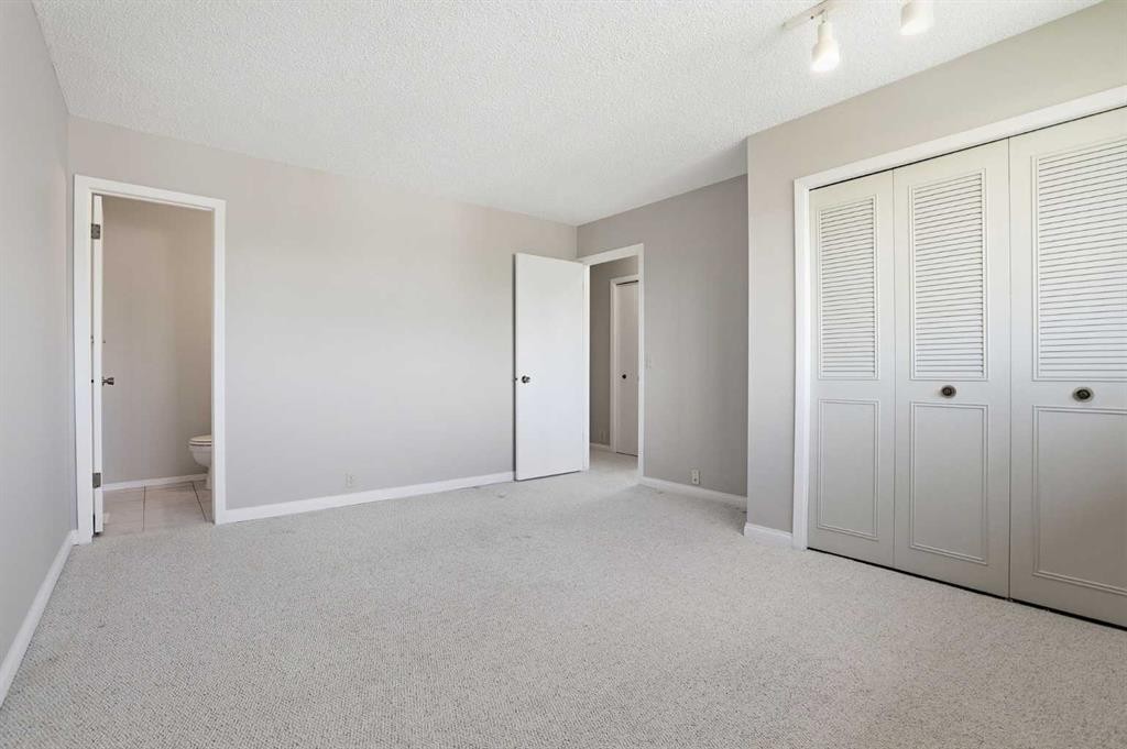 471 Berkley Crescent Nw, Calgary, AB