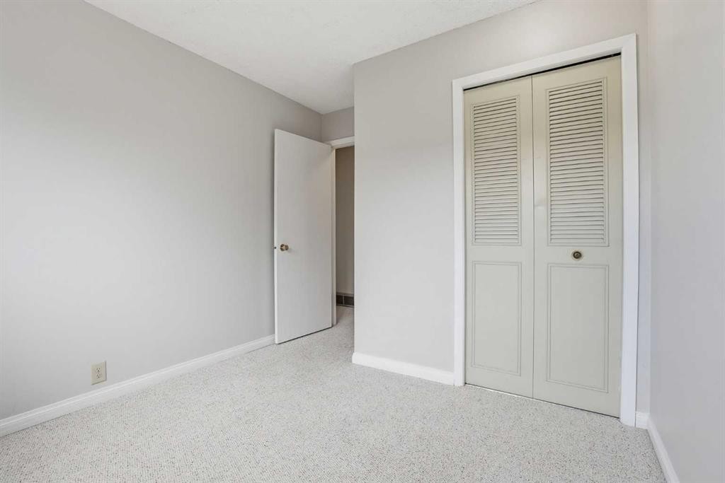 471 Berkley Crescent Nw, Calgary, AB
