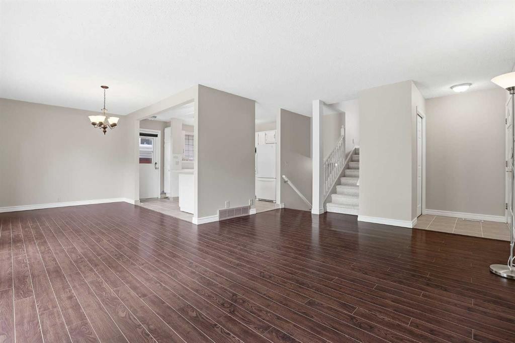 471 Berkley Crescent Nw, Calgary, AB