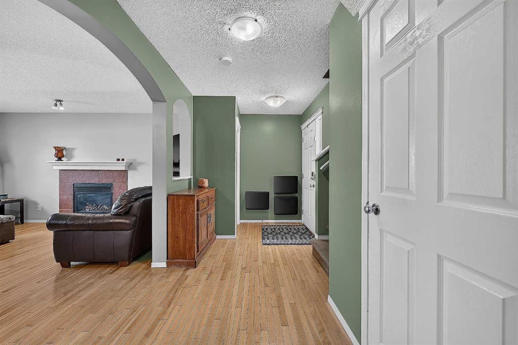 960 Copperfield Boulevard Se, Calgary, AB