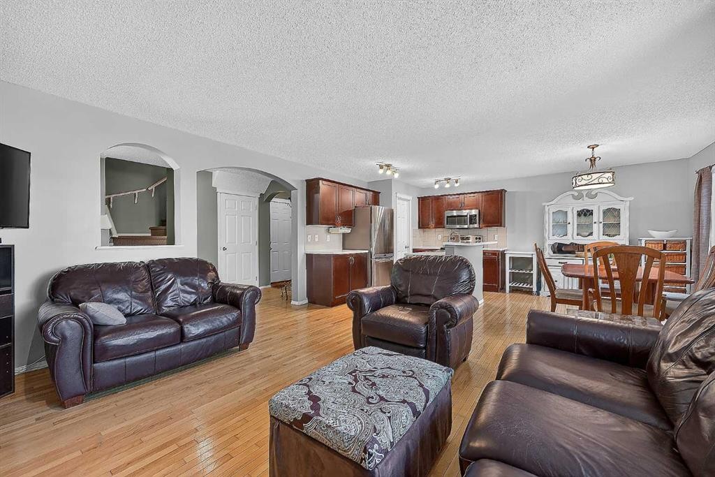 960 Copperfield Boulevard Se, Calgary, AB
