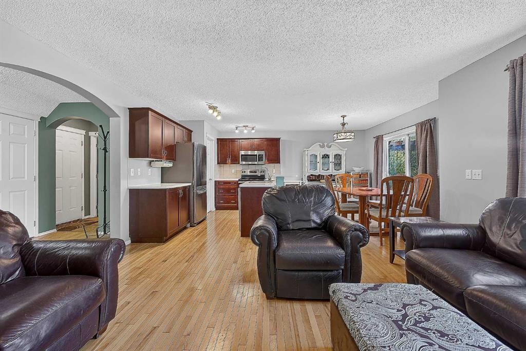 960 Copperfield Boulevard Se, Calgary, AB