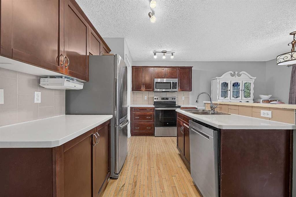 960 Copperfield Boulevard Se, Calgary, AB