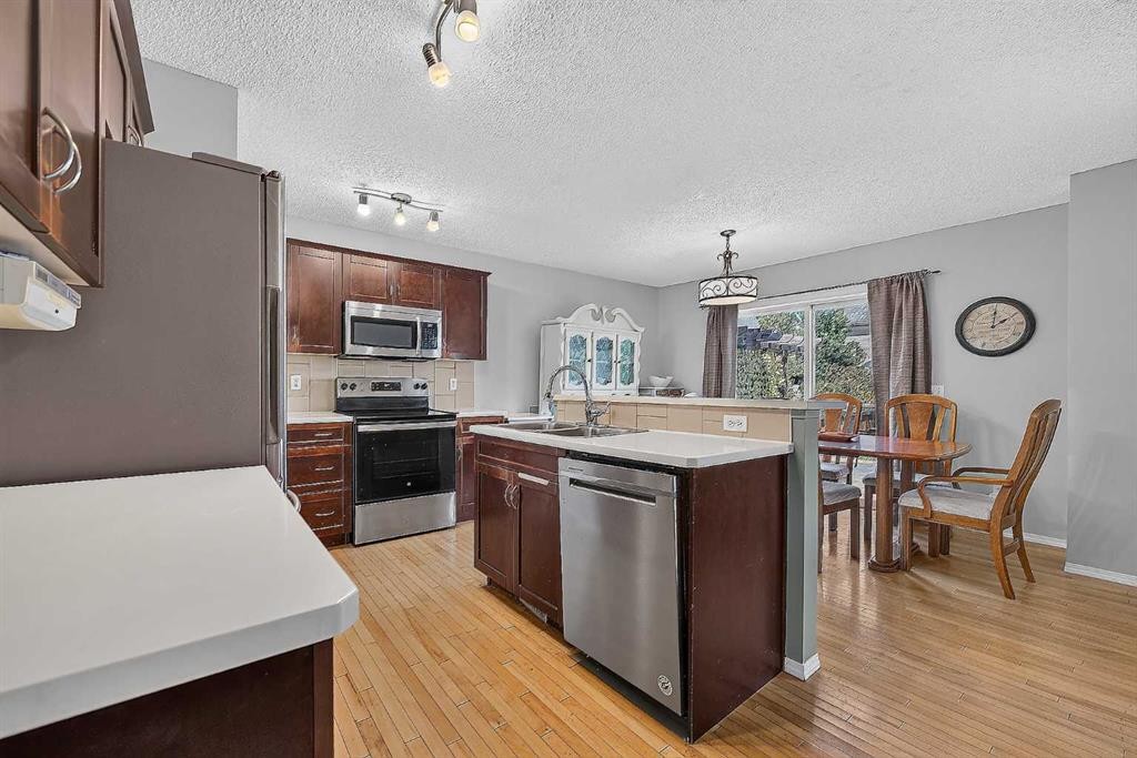 960 Copperfield Boulevard Se, Calgary, AB