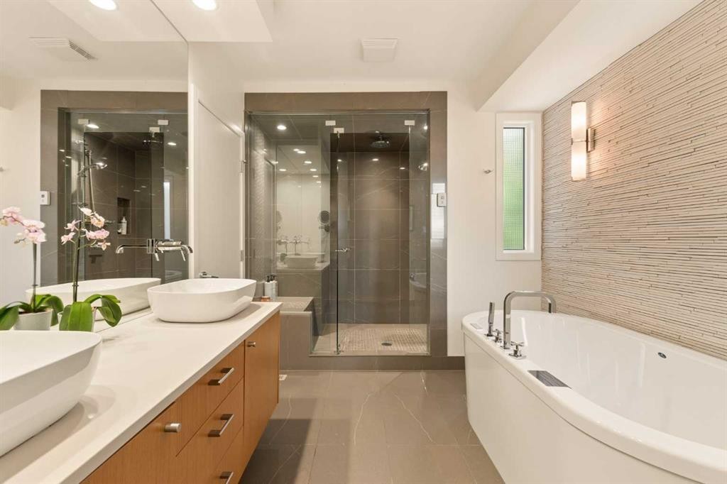 3923 15A Street Sw, Calgary, AB