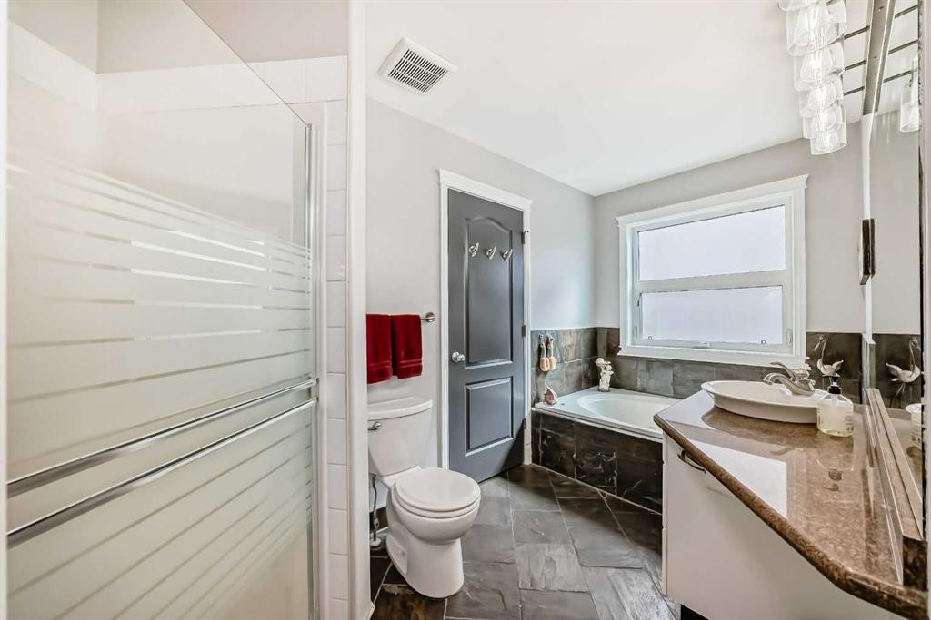 260 Westchester Way, Chestermere, AB