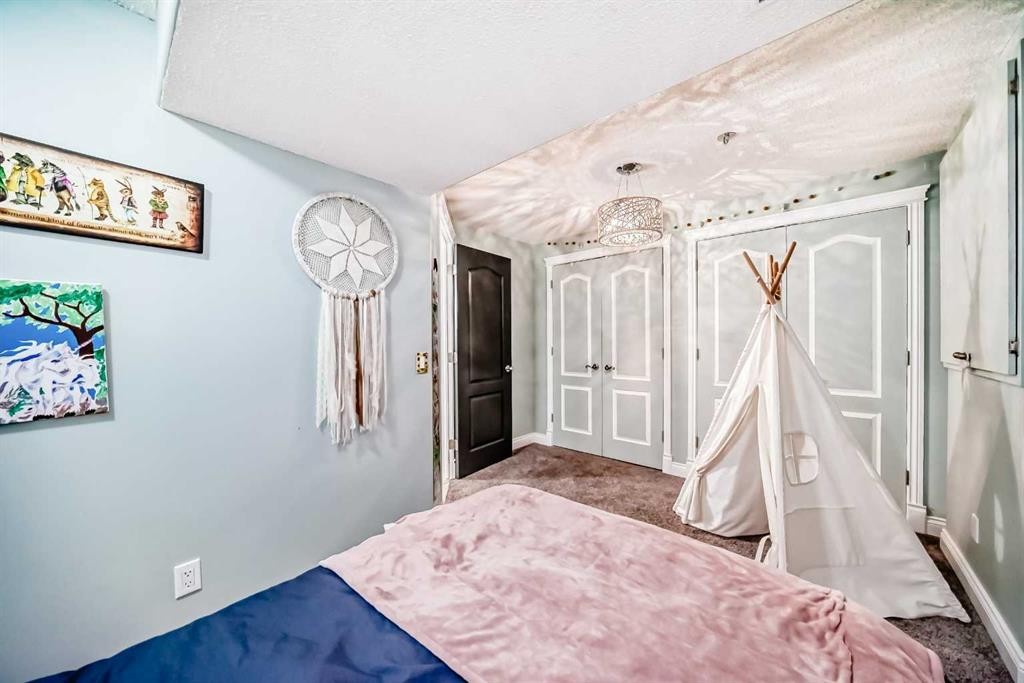 260 Westchester Way, Chestermere, AB