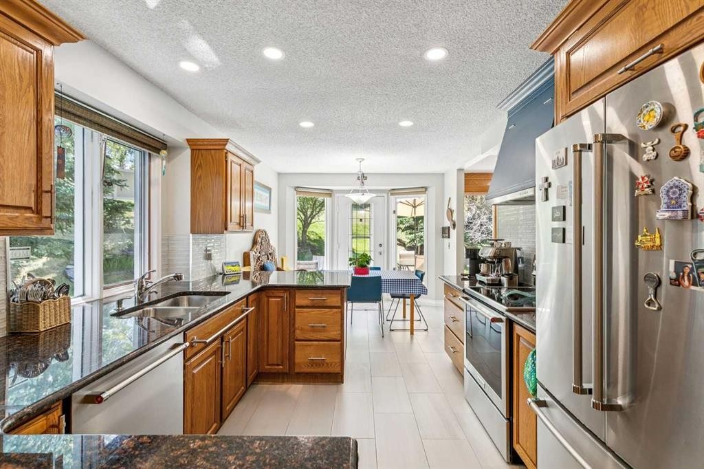 131 Shawnee Manor Sw, Calgary, AB