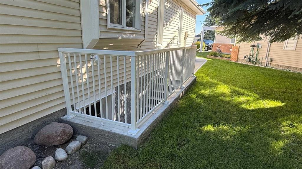 131 Shawnee Manor Sw, Calgary, AB