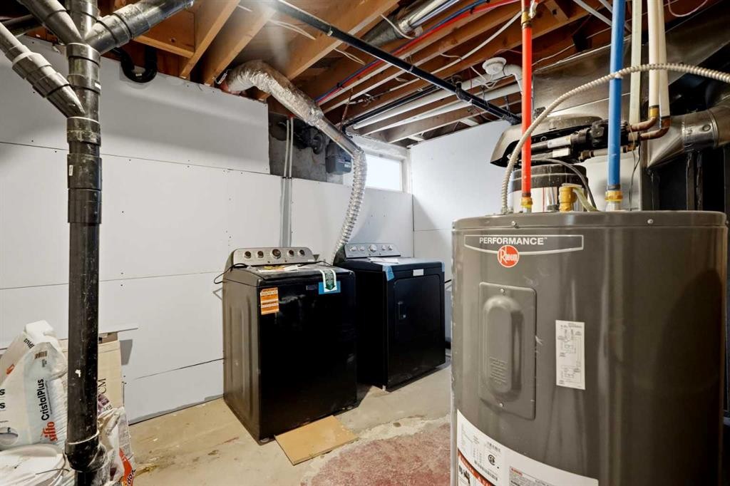908 Stonehaven Road Sw, Calgary, AB - Indoor