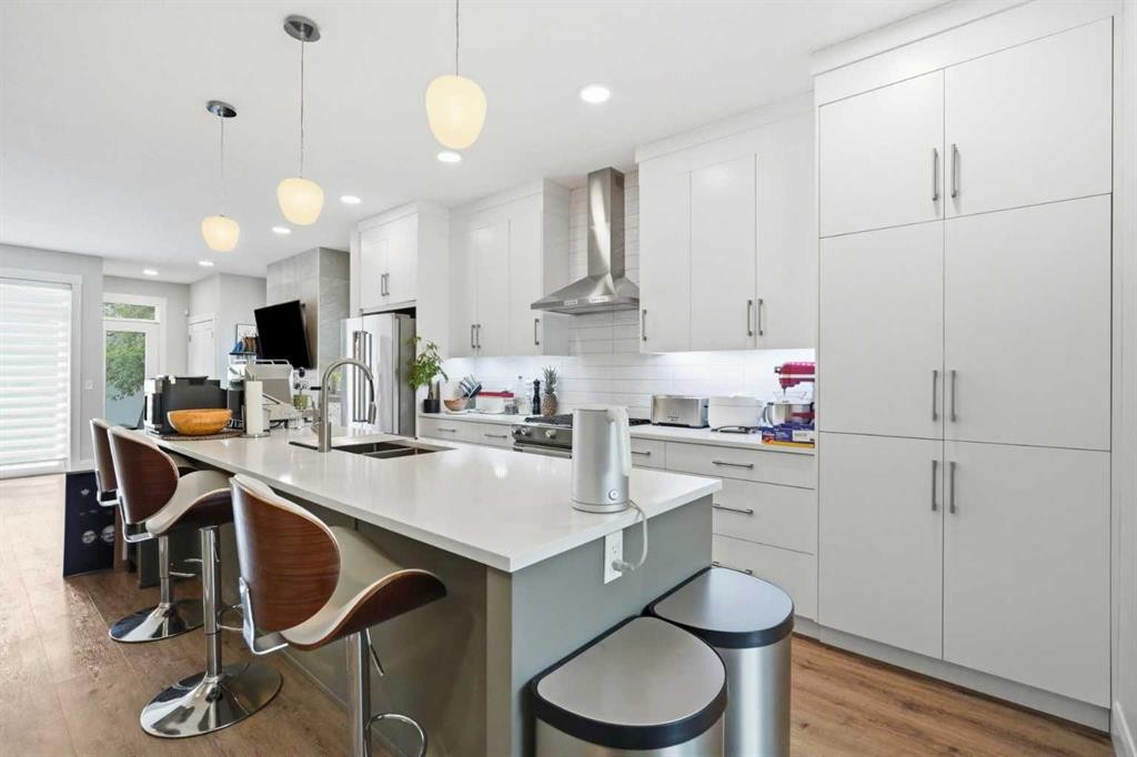 425 23 Avenue Ne, Calgary, AB