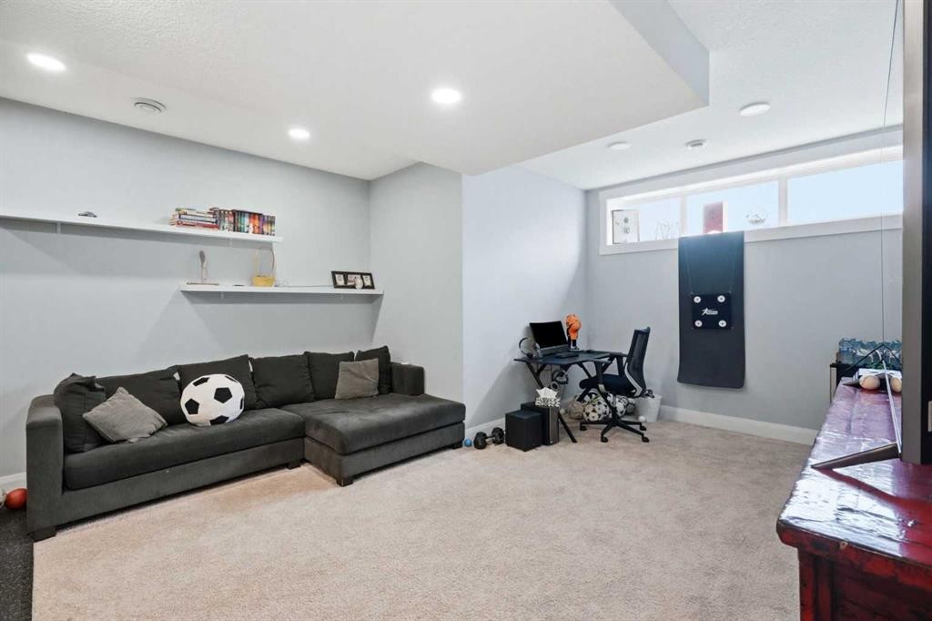 425 23 Avenue Ne, Calgary, AB