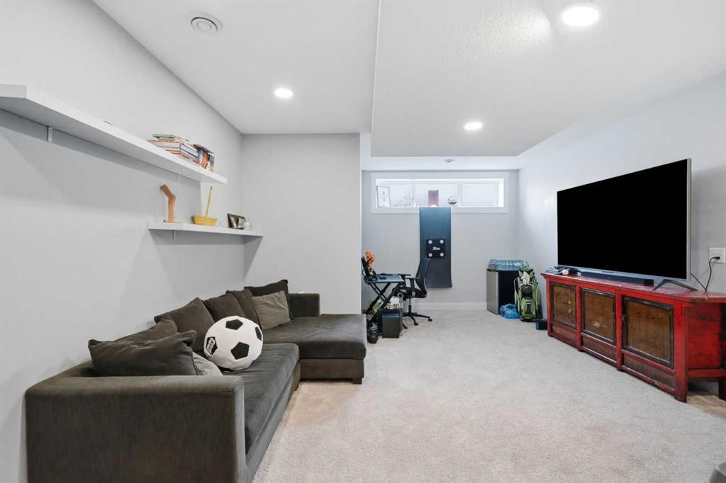 425 23 Avenue Ne, Calgary, AB