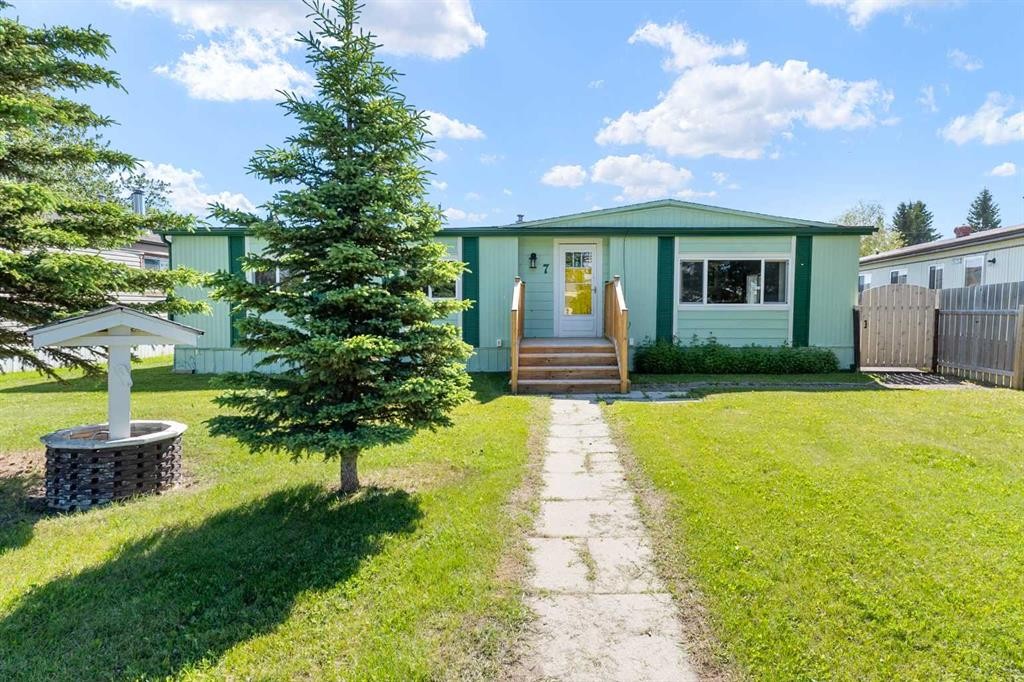 7 Tamarack Crescent Nw, Sundre, AB - Outdoor