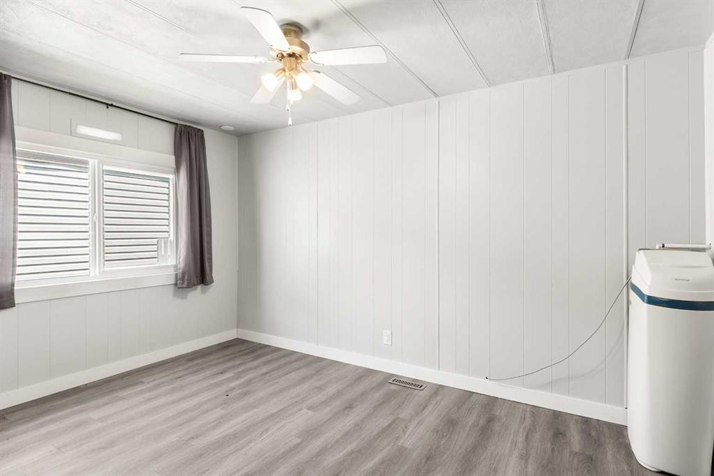 7 Tamarack Crescent Nw, Sundre, AB - Indoor Photo Showing Other Room