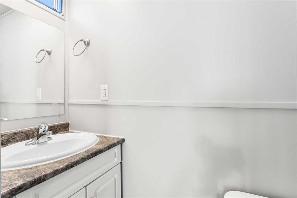 7 Tamarack Crescent Nw, Sundre, AB - Indoor Photo Showing Bathroom