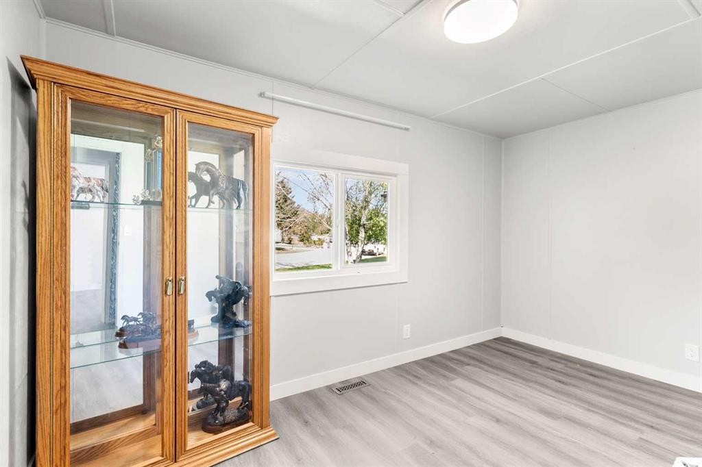 7 Tamarack Crescent Nw, Sundre, AB - Indoor Photo Showing Other Room