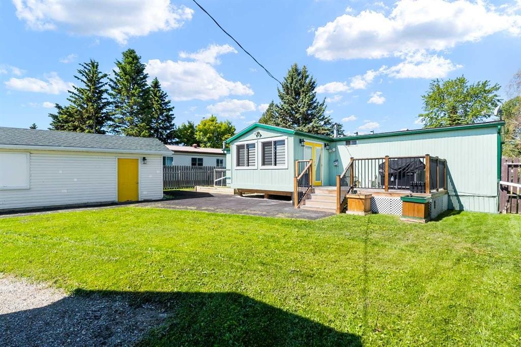 7 Tamarack Crescent Nw, Sundre, AB - Outdoor
