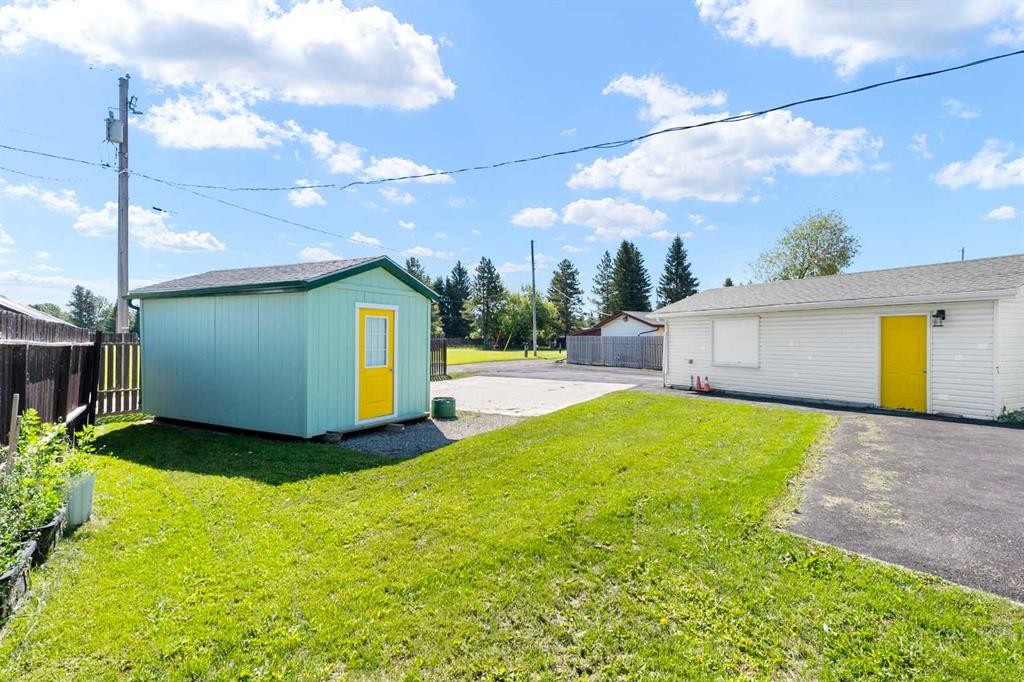7 Tamarack Crescent Nw, Sundre, AB - Outdoor