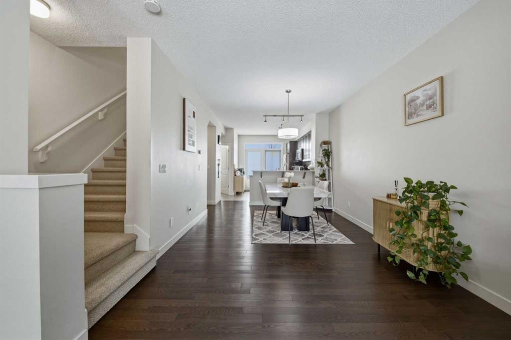 214 Nolanfield Villas Nw, Calgary, AB