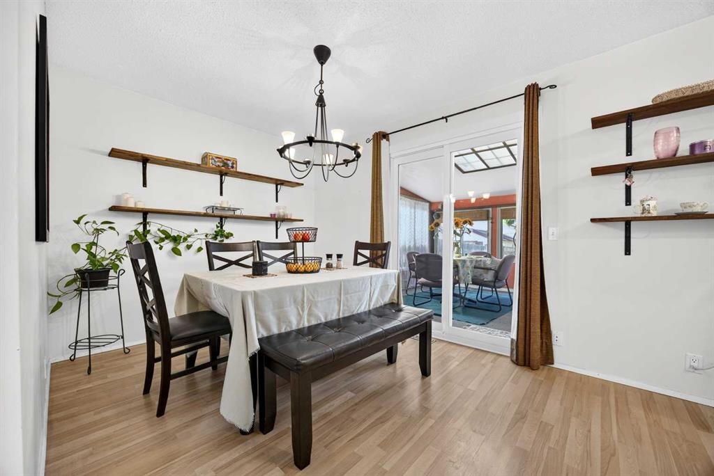 6417 26 Avenue Ne, Calgary, AB