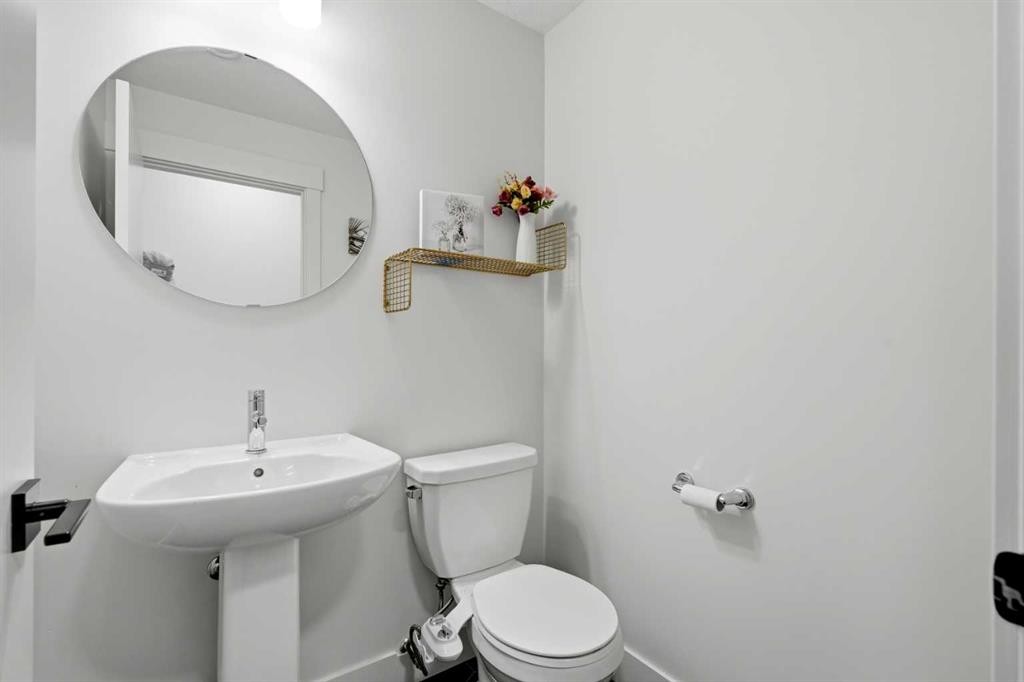 603-10060 46 Street Ne, Calgary, AB - Indoor Photo Showing Bathroom