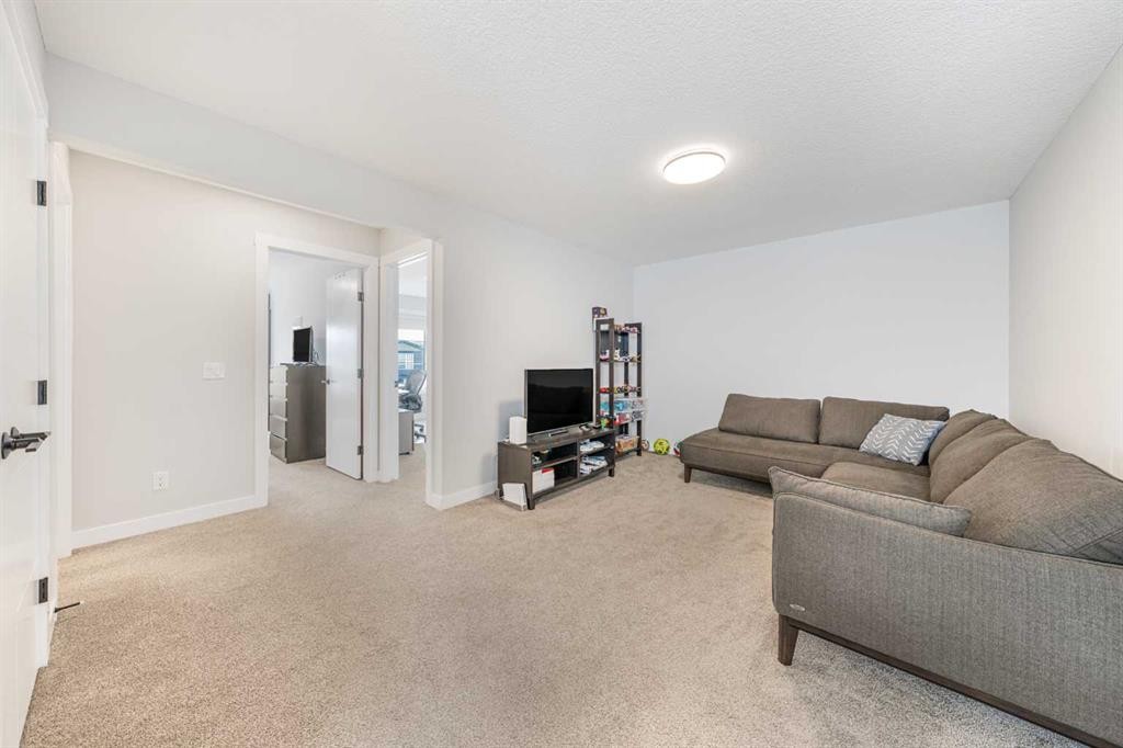 116 Rowmont Heath Nw, Calgary, AB