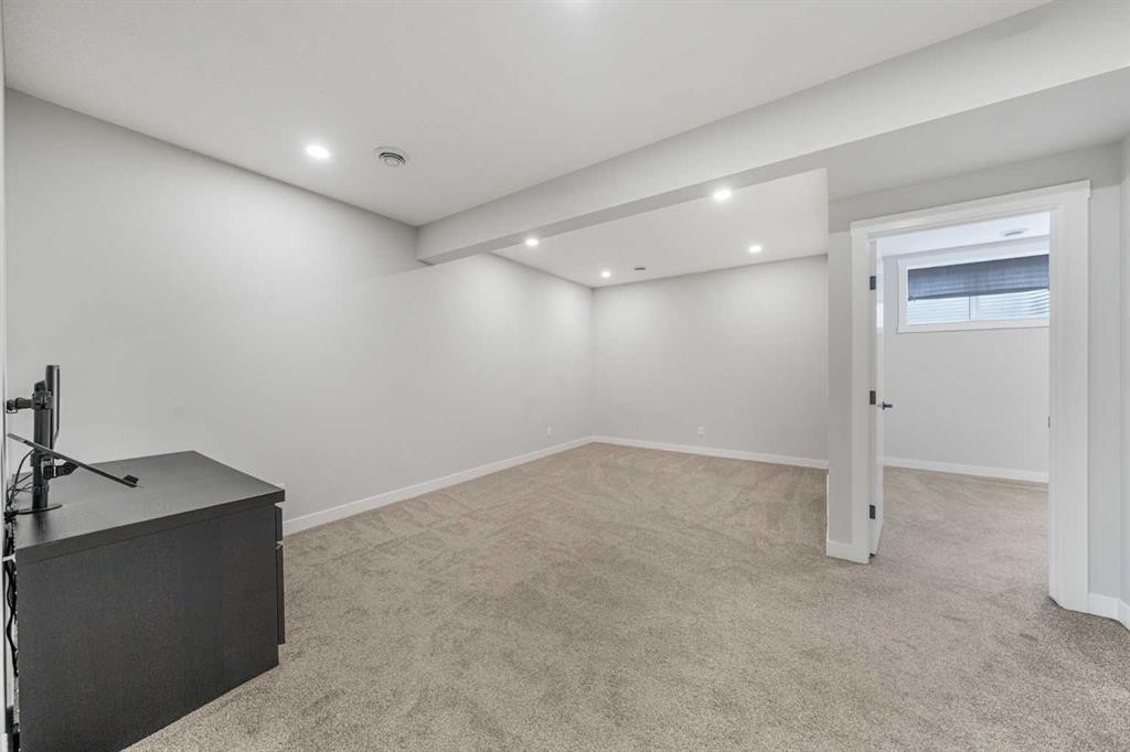 116 Rowmont Heath Nw, Calgary, AB