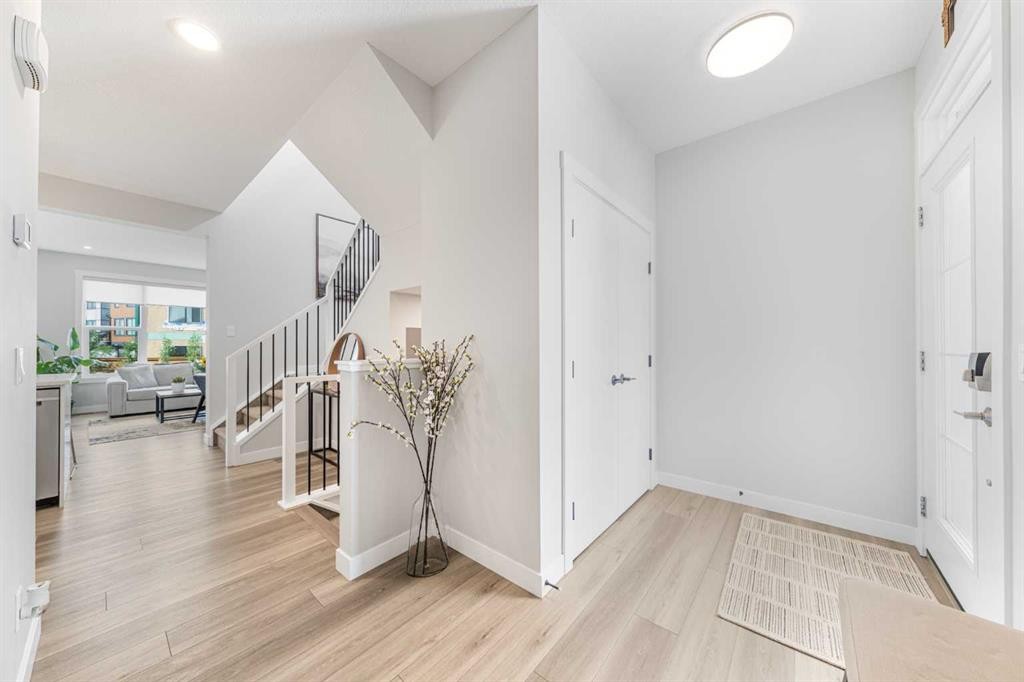 116 Rowmont Heath Nw, Calgary, AB