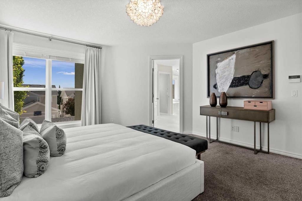 113 Ypres Green Sw, Calgary, AB
