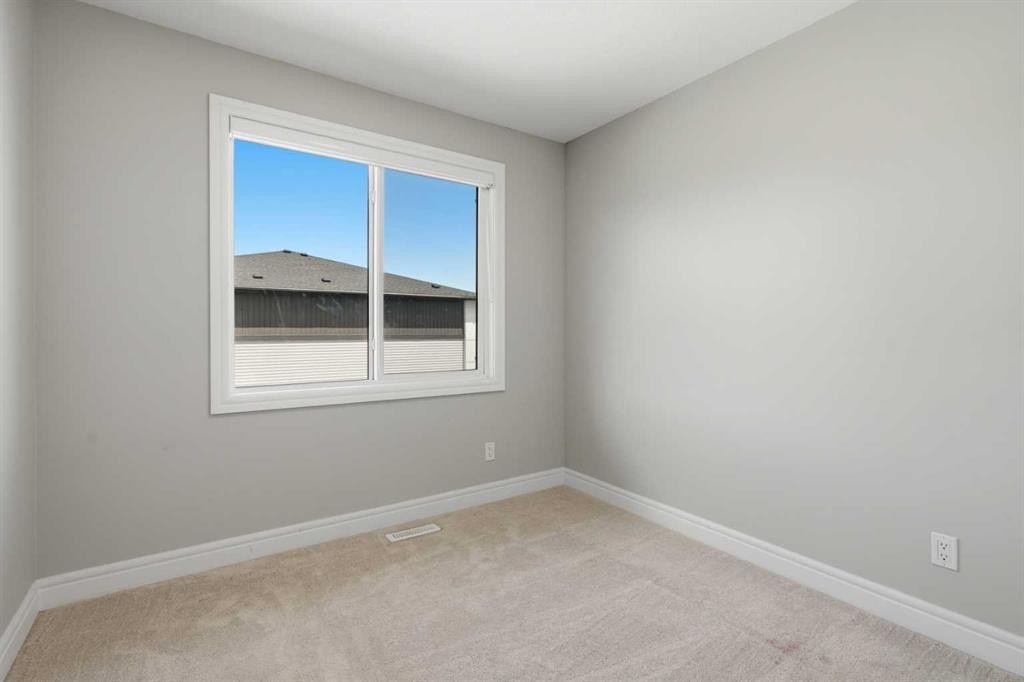 610-10060 46 Street Ne, Calgary, AB - Indoor Photo Showing Other Room