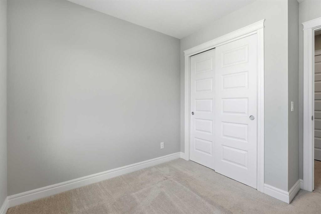 610-10060 46 Street Ne, Calgary, AB - Indoor Photo Showing Other Room