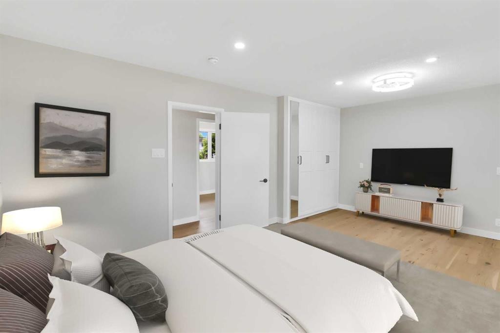 811 Seattle Drive Sw, Calgary, AB