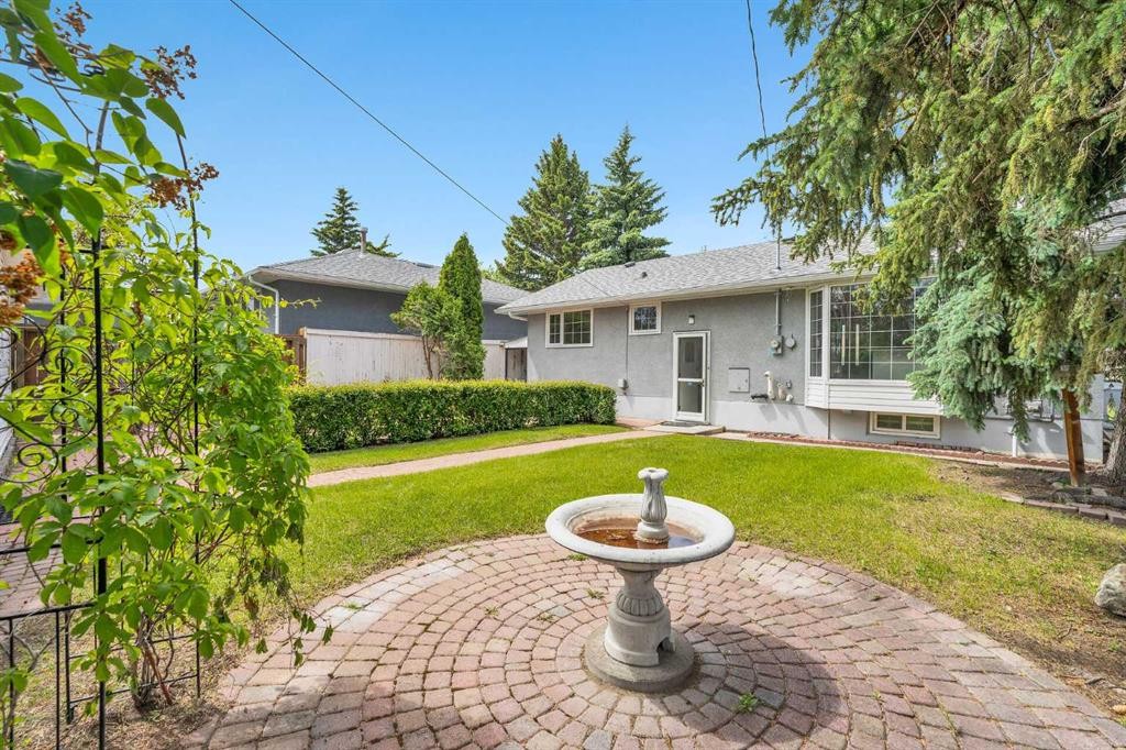 811 Seattle Drive Sw, Calgary, AB