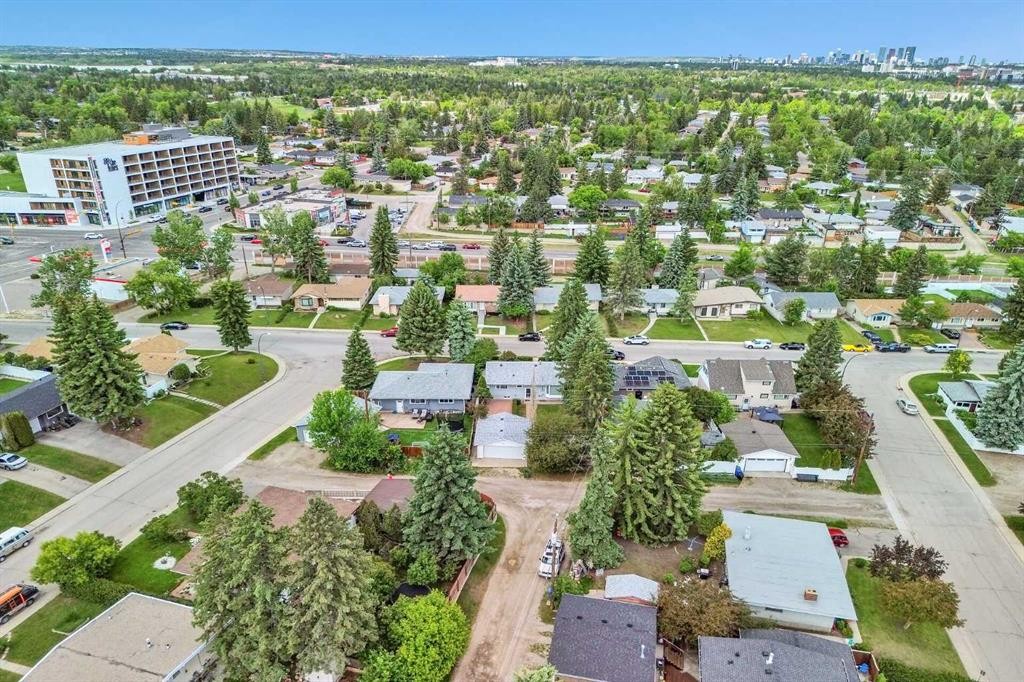811 Seattle Drive Sw, Calgary, AB