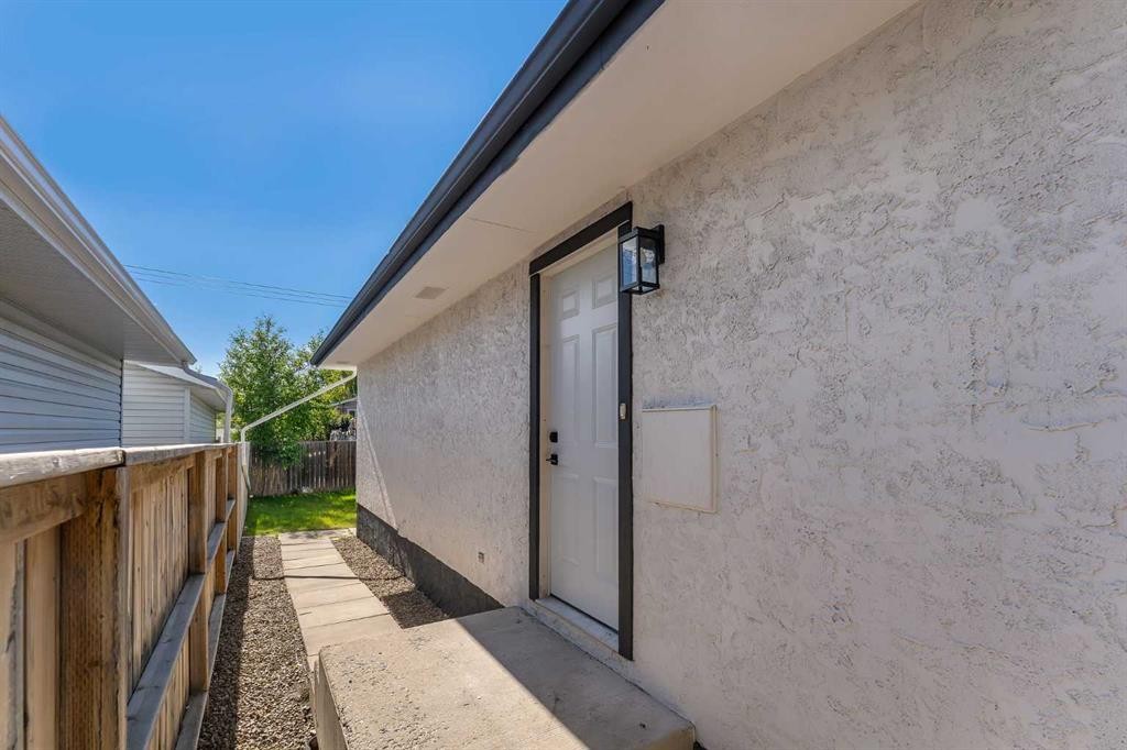 8059 Huntington Street Ne, Calgary, AB - Outdoor With Exterior