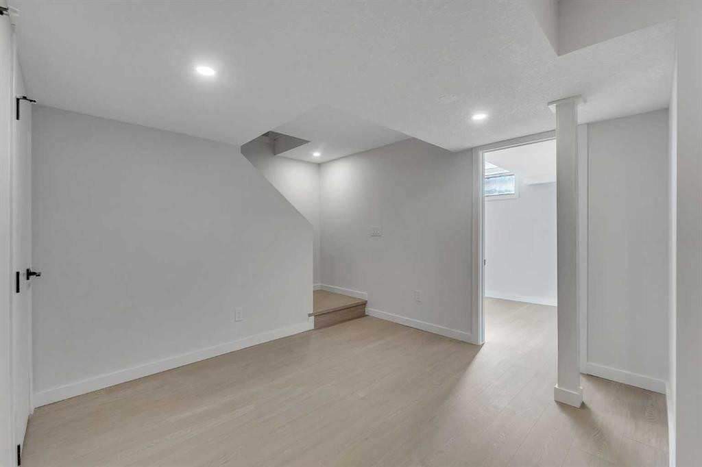 8059 Huntington Street Ne, Calgary, AB - Indoor