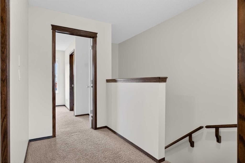 22 Autumn Green Se, Calgary, AB - Indoor Photo Showing Other Room
