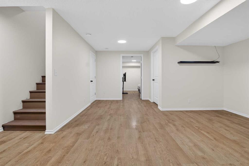 22 Autumn Green Se, Calgary, AB - Indoor Photo Showing Other Room