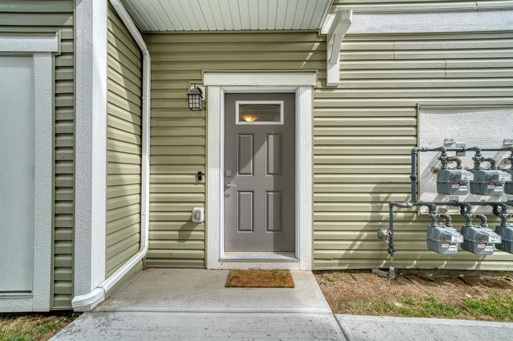 418 Copperstone Manor Se, Calgary, AB - Outdoor With Exterior