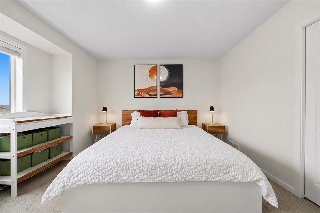418 Copperstone Manor Se, Calgary, AB - Indoor Photo Showing Bedroom