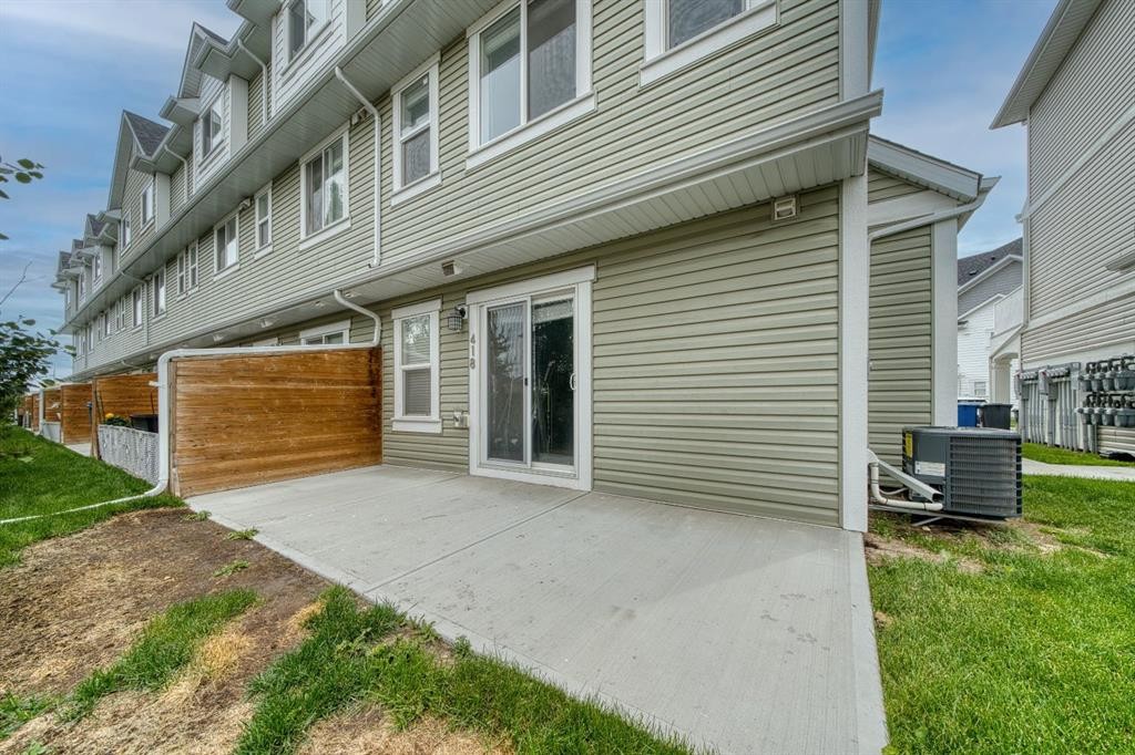 418 Copperstone Manor Se, Calgary, AB - Outdoor With Exterior