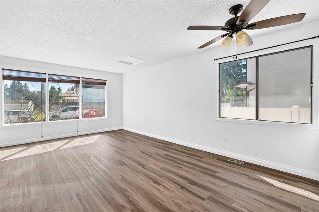 91 Cedarwood Hill Sw, Calgary, AB - Indoor