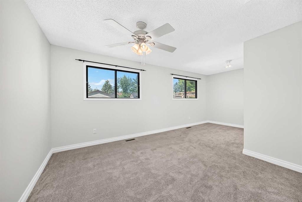 91 Cedarwood Hill Sw, Calgary, AB - Indoor Photo Showing Other Room