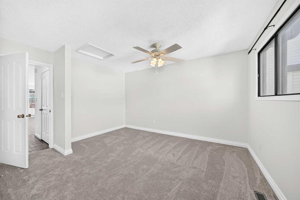 91 Cedarwood Hill Sw, Calgary, AB - Indoor Photo Showing Other Room