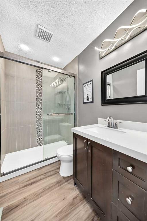91 Cedarwood Hill Sw, Calgary, AB - Indoor Photo Showing Bathroom