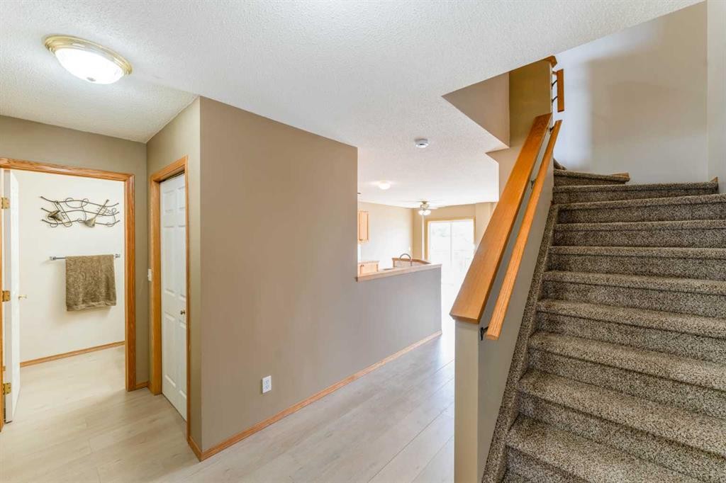 59 Erin Grove Se, Calgary, AB