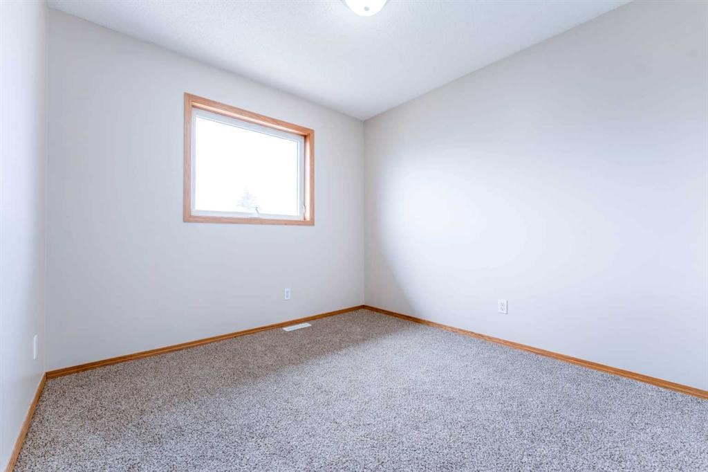 59 Erin Grove Se, Calgary, AB